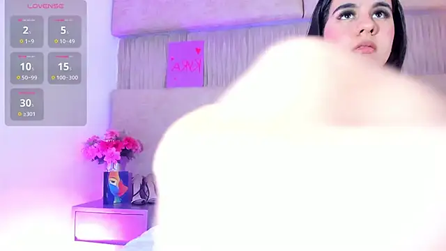 gabyfoster_'s cam snapshot