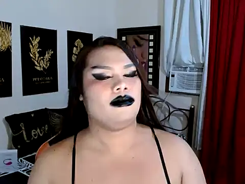 TSbrianaHugeCock's cam snapshot