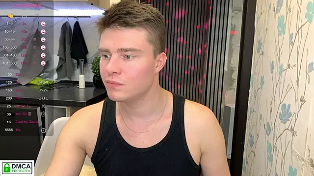 holy_eggs_02's cam snapshot