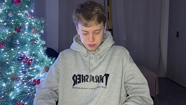 _bee_boy_'s cam snapshot