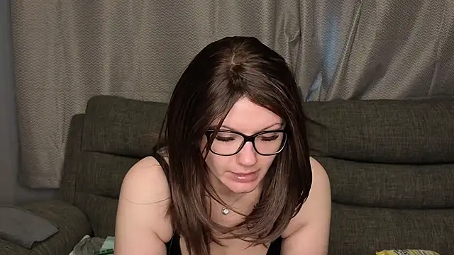 LilacLivXx's cam snapshot