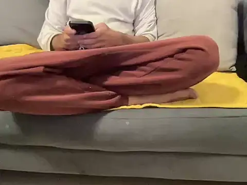 4small4inchlol's cam snapshot