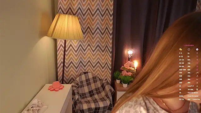 CruzMensch's cam snapshot