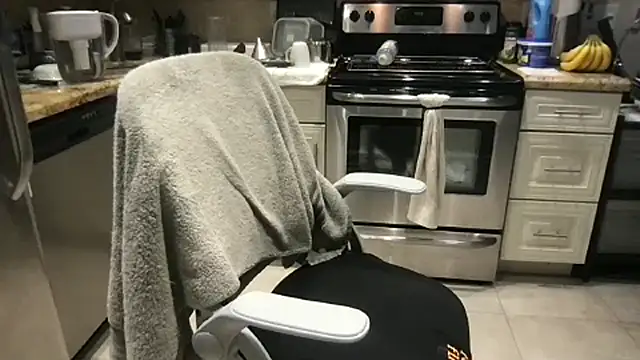 BigGuyMuscle's cam snapshot