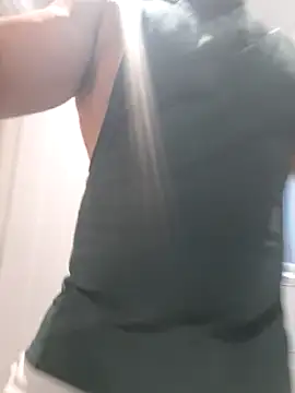 CloudyMuscleBeefy live sex cam