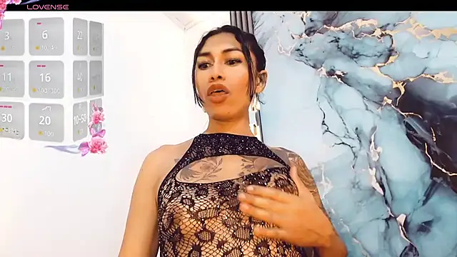 khiara_moretti live sex cam