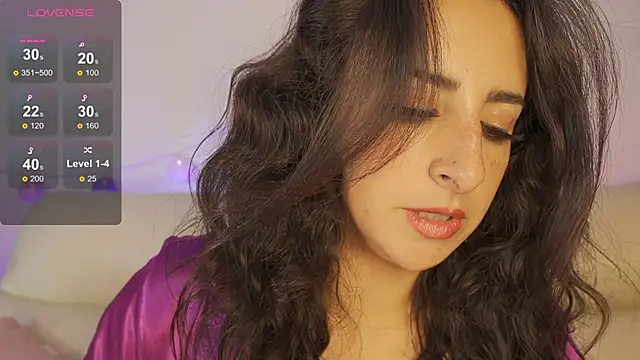 Enola_Holmes_'s cam snapshot