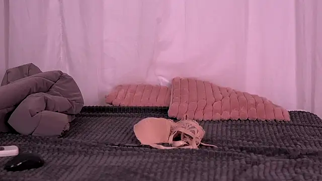 AishleyBee's cam snapshot