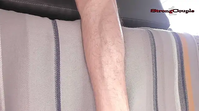 Strong1couple live sex cam