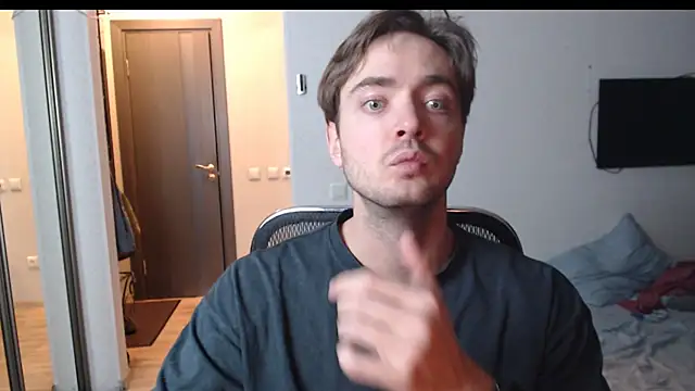 lucky_swimmer's cam snapshot