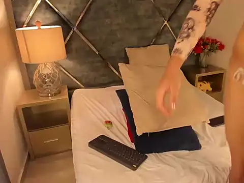 Ash_Monroe live sex cam