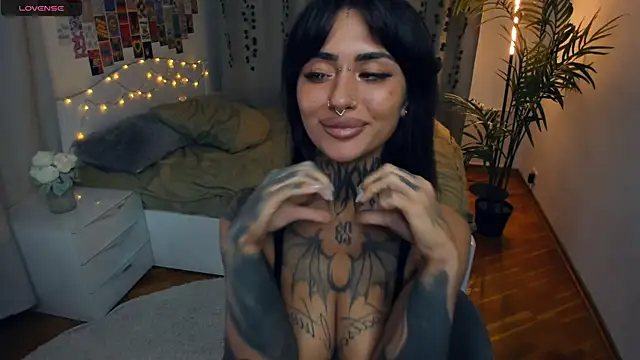 CharimgSabrina live sex cam