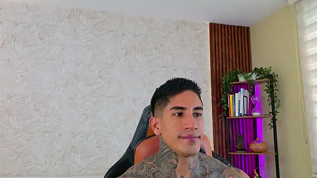 AdanReilly live sex cam