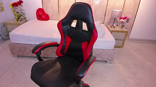 TylerBloom live sex cam