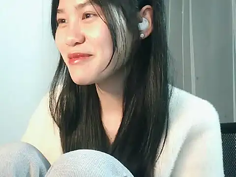 Nunaa18 live sex cam