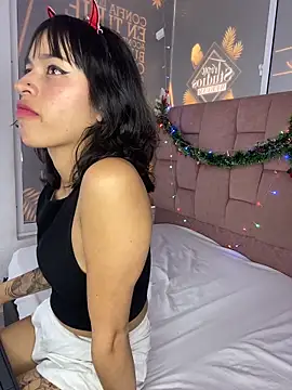 LiilithStonne live sex cam