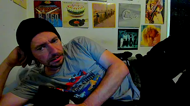 cloudyystar666's cam snapshot