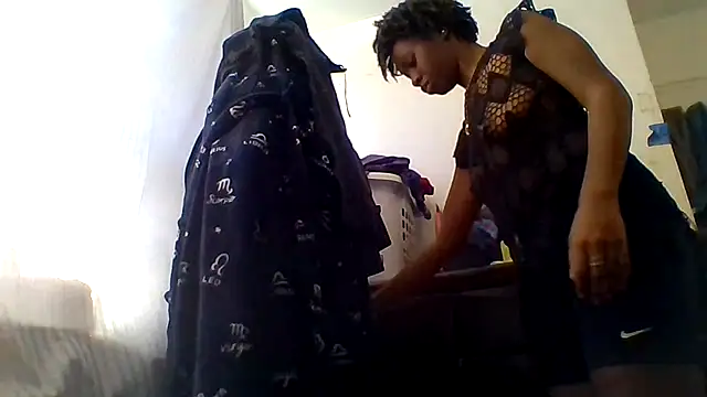 _she_was_a_fairy's cam snapshot