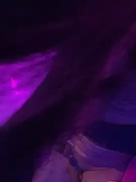 gurlnips live sex cam