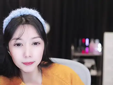 Nuyoah-77 live sex cam