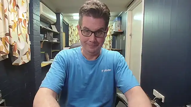 tilobinder live sex cam