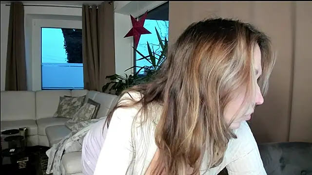 Natascha-Hill live sex cam