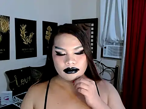 TSbrianaHugeCock's cam snapshot