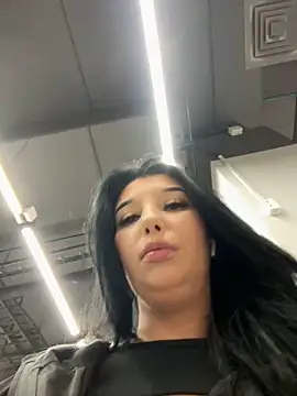 Tisha_Busty live sex cam