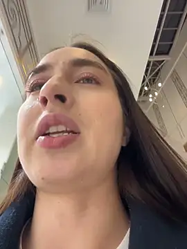 Holly_Play live sex cam