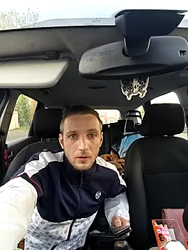 MickNanaa live sex cam