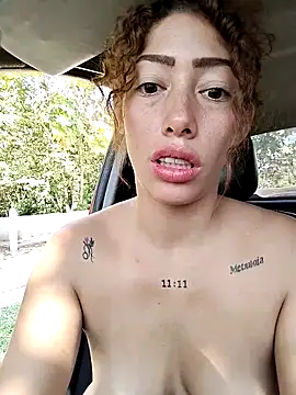 roxyrougee live sex cam