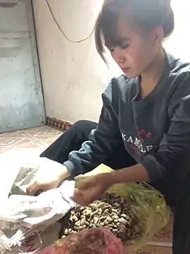 Maymay97 live sex cam