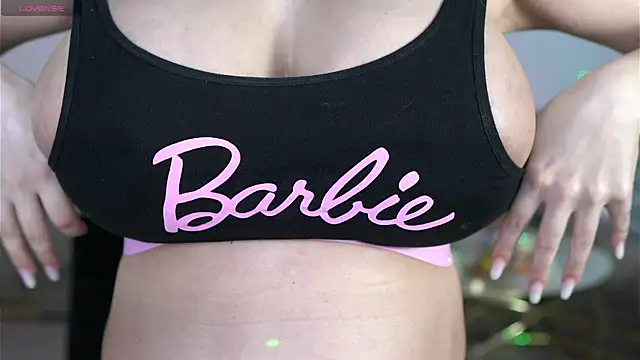 Ellyxxxelly live sex cam