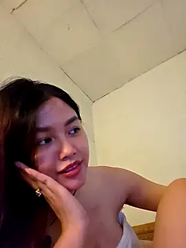 MaiHoang2k live sex cam