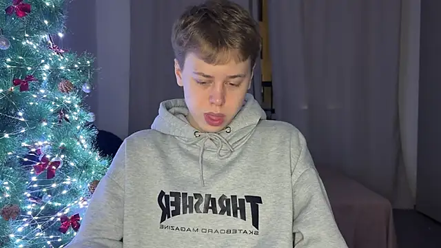 _bee_boy_'s cam snapshot