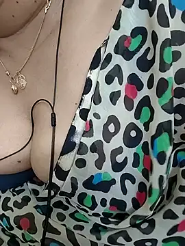 gaurika18's cam snapshot