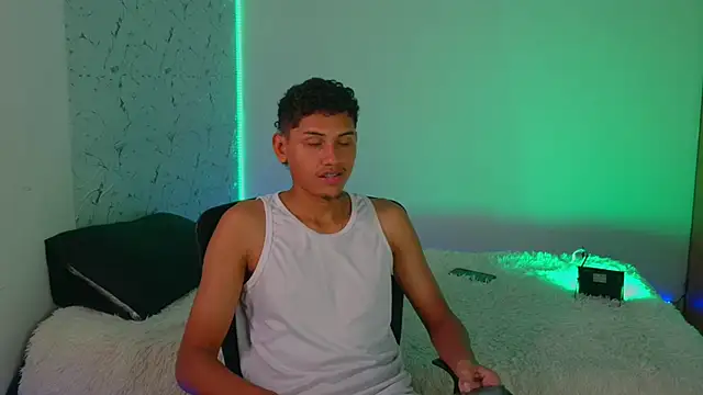 the_crackopry's cam snapshot