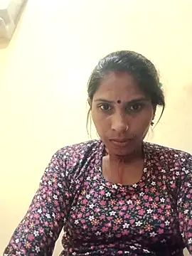 Veshali_Love143's cam snapshot