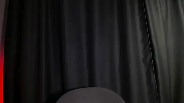 Huntall77's cam snapshot