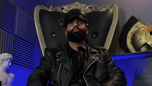 BeardAndrew live sex cam