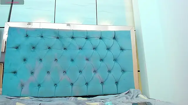 pocahontas_pow's cam snapshot