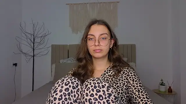 Real_cutie1's cam snapshot