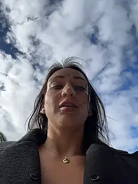 Ninabigtitied's cam snapshot