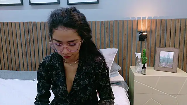 luna_roja25's cam snapshot