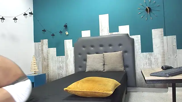 brian_tattoo's cam snapshot