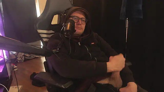 chicostick413's cam snapshot