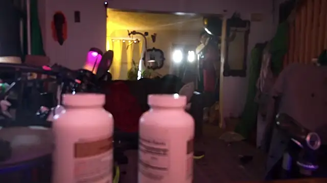 MasterDaddyCool's cam snapshot