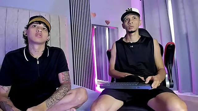 DustinandJordan's cam snapshot