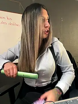 Isabella_Varella's cam snapshot