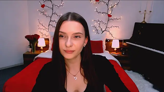 charming_berry's cam snapshot